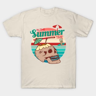 Summer. Vintage skull cocktail enjoying the summer season. Summer time. T-Shirt